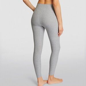 ALO YOGA
Alosoft 7/8 Highlight Leggings